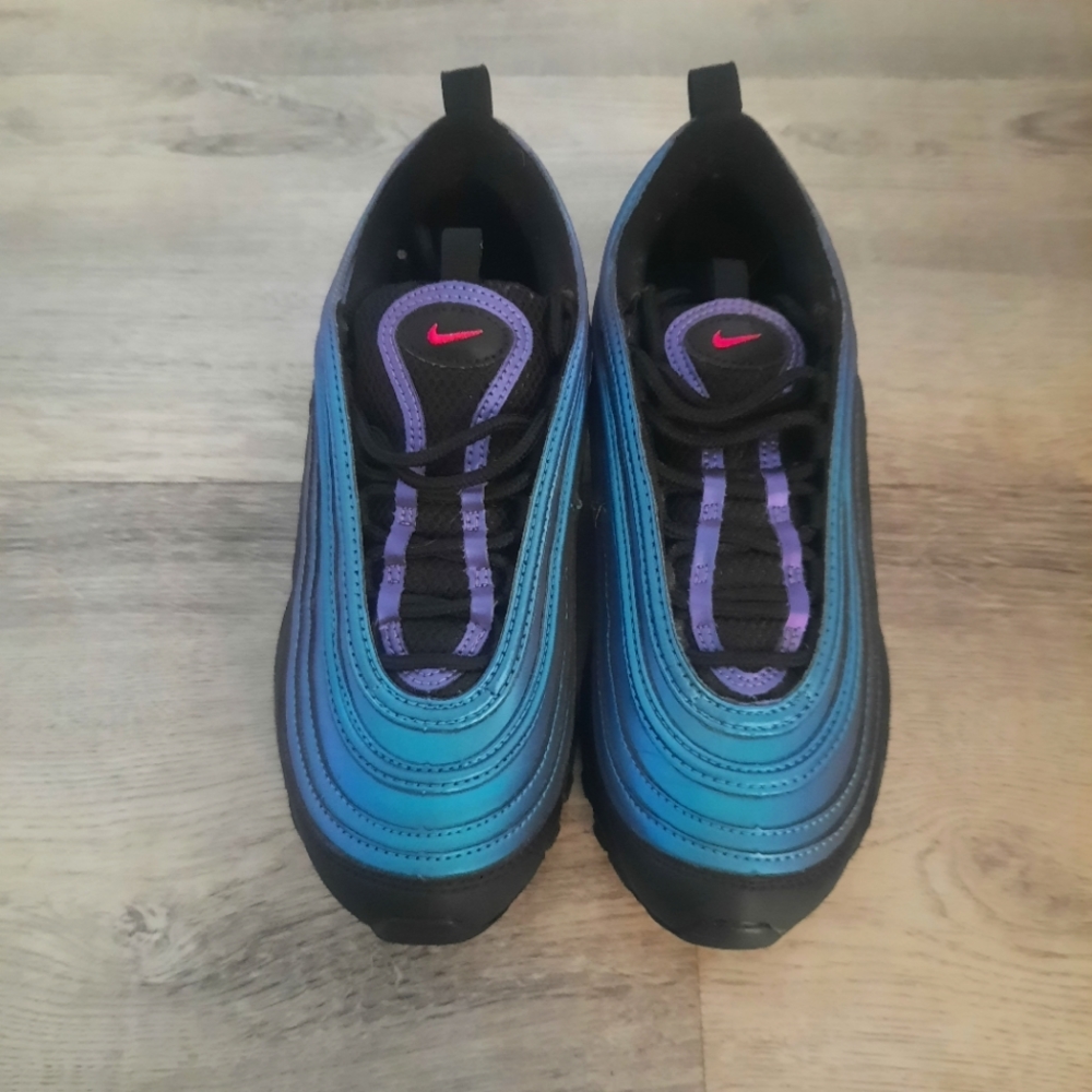 Nike Air Max 97 Throwback Future Shoes - Picture 2 of 7
